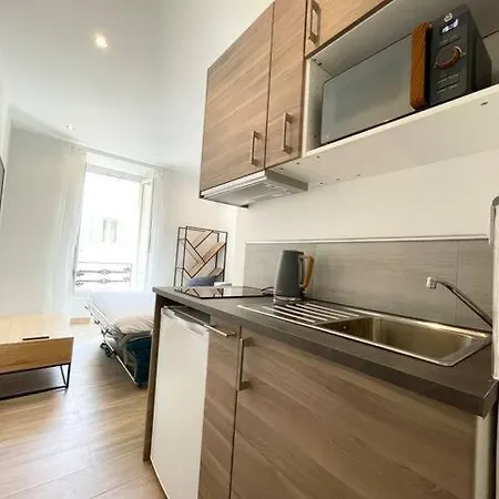 En Plein Centre De Nice, Proche Tramway * Niza