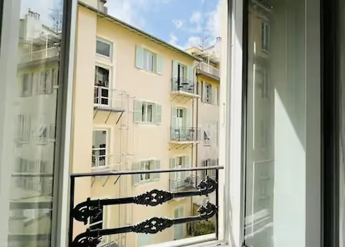 Appartement En Plein Centre De Nice, Proche Tramway